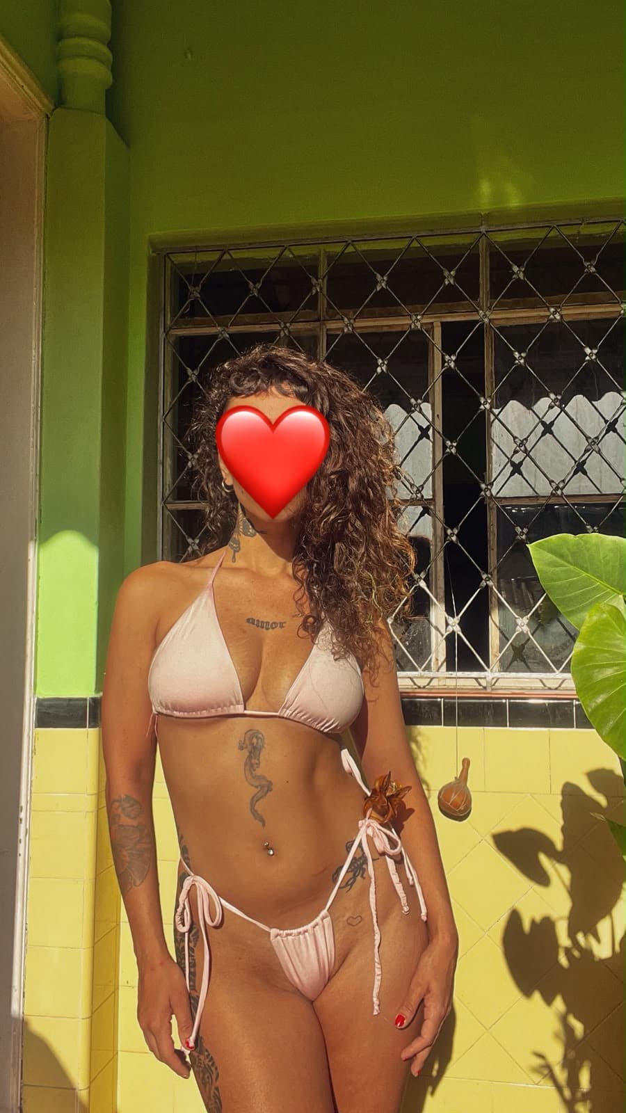 Leona — foto 1 de 3